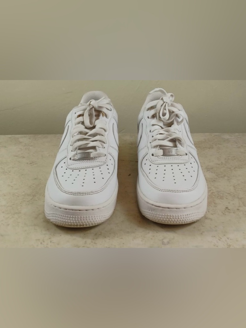 Nike White and Off-White Men's Sneaker Insole Detail